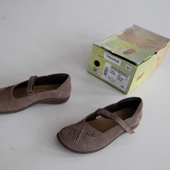 NAOT Taramoa Shiitake Nubuk  Size 37 - Size 6 - Picture 4 of 8